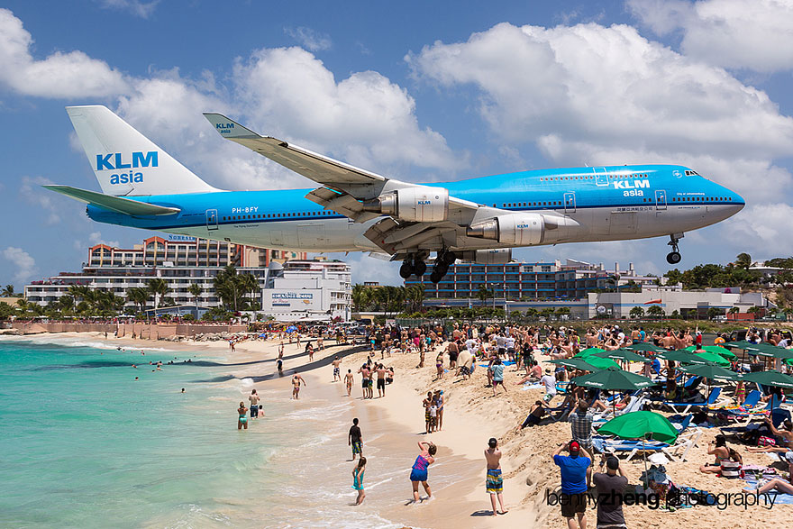 plane-landing-maho-beach-11